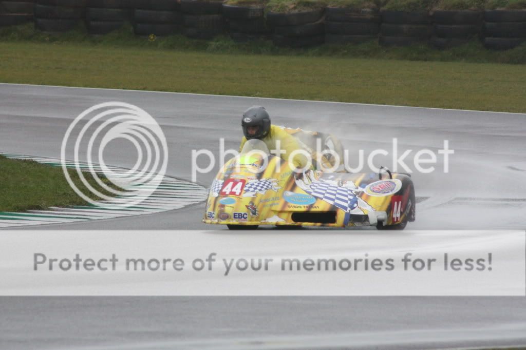 IMAGE: http://i385.photobucket.com/albums/oo295/broomsrck/Angleseywetday024.jpg