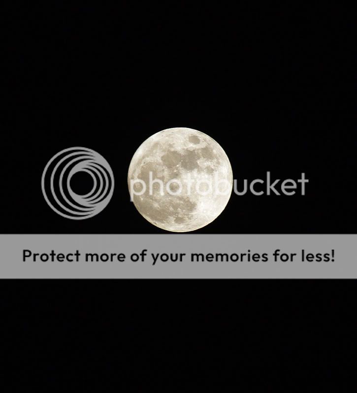 IMAGE: http://i385.photobucket.com/albums/oo295/broomsrck/Nightshots009mmm.jpg